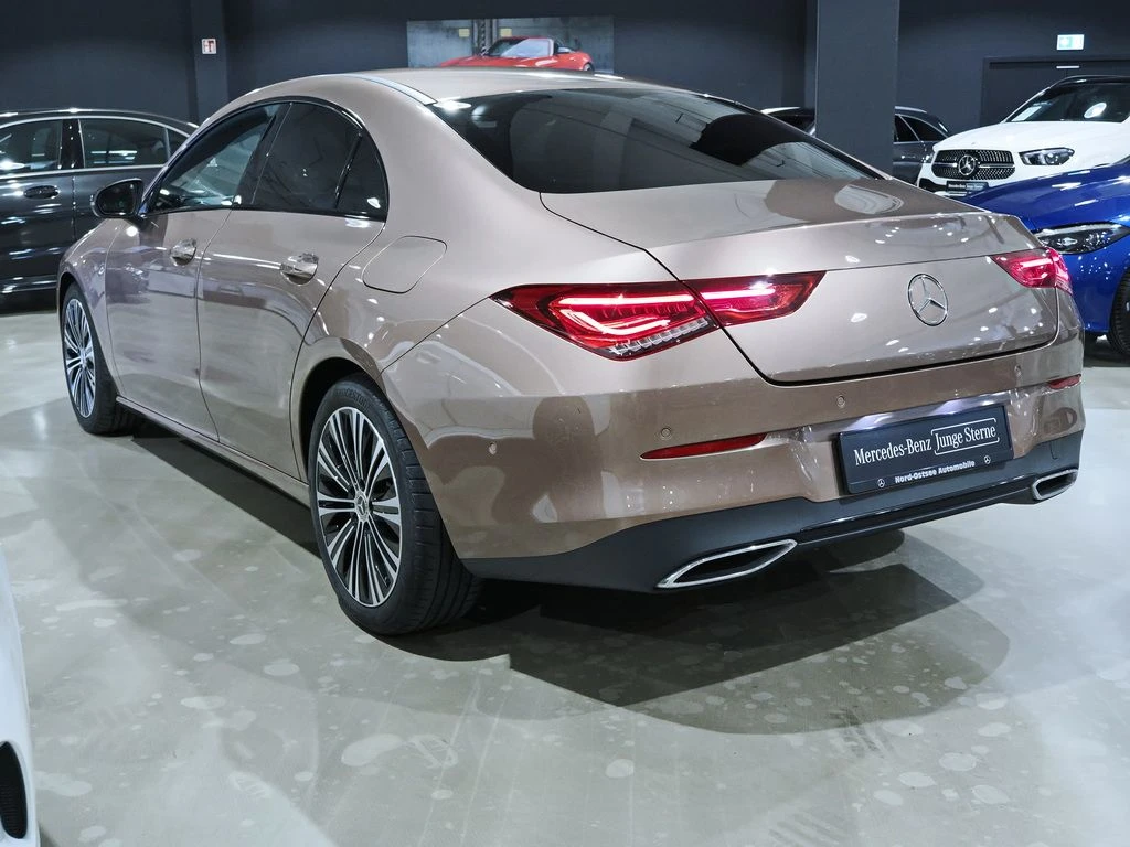 Mercedes-Benz-CLA 180-image-5