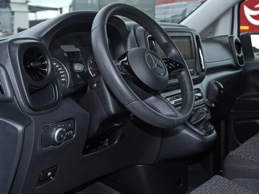 Mercedes-Benz-Vito 116-image-8