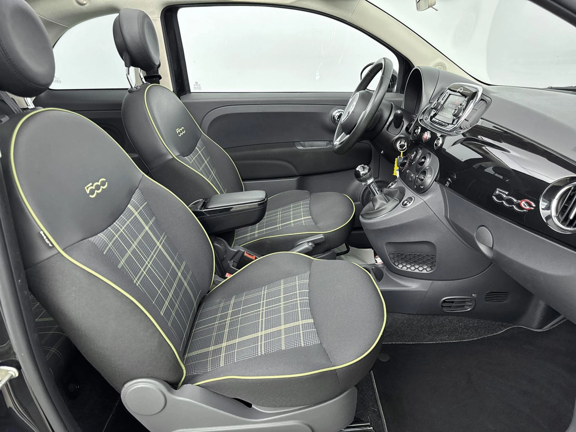 Fiat-500C-image-10