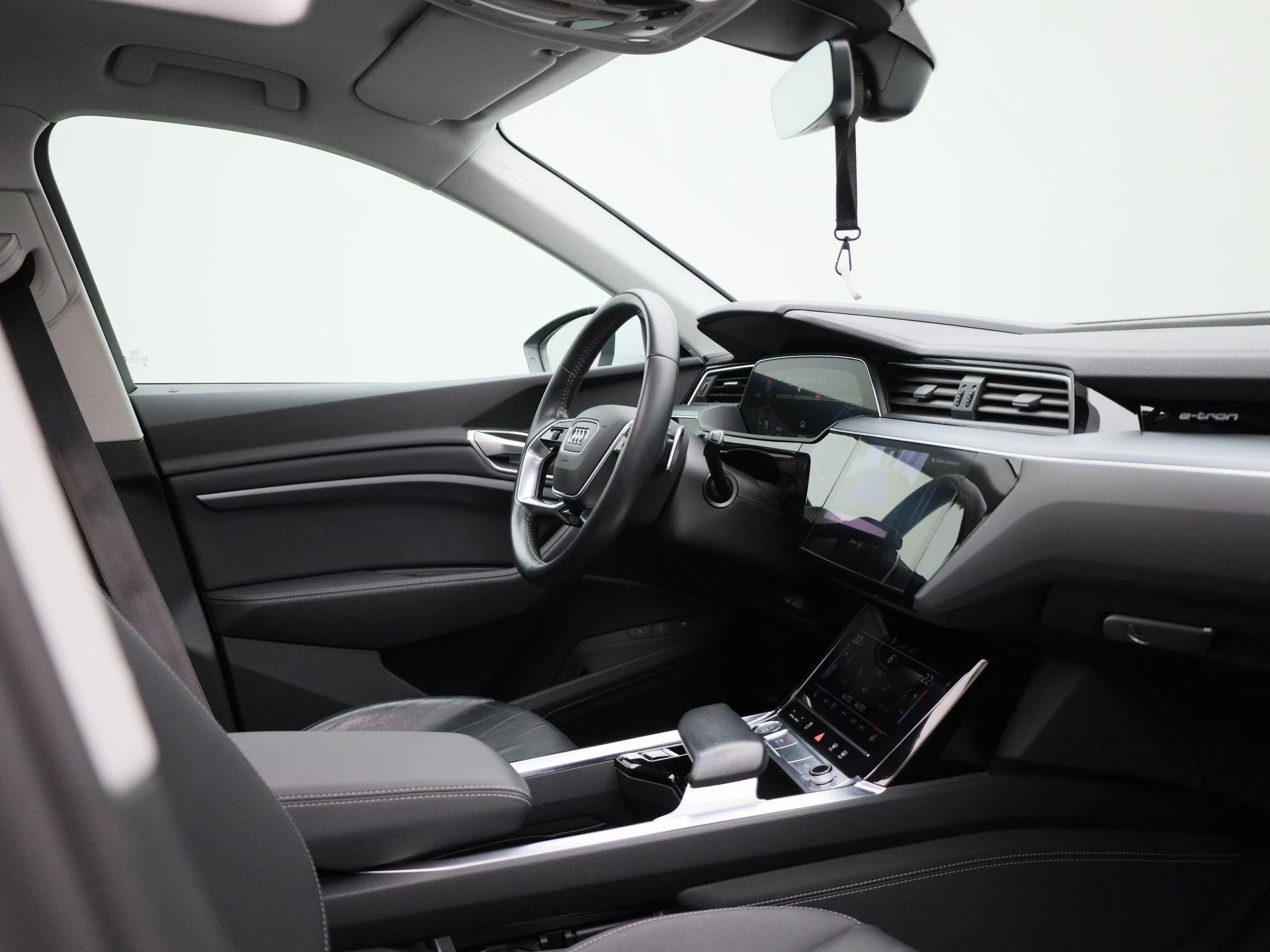 Audi-e-tron-image-35