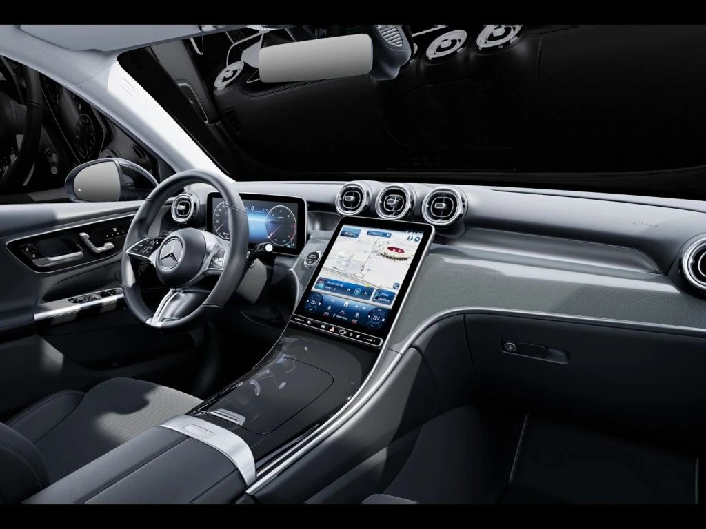 Mercedes-Benz-GLC 220 d-image-12