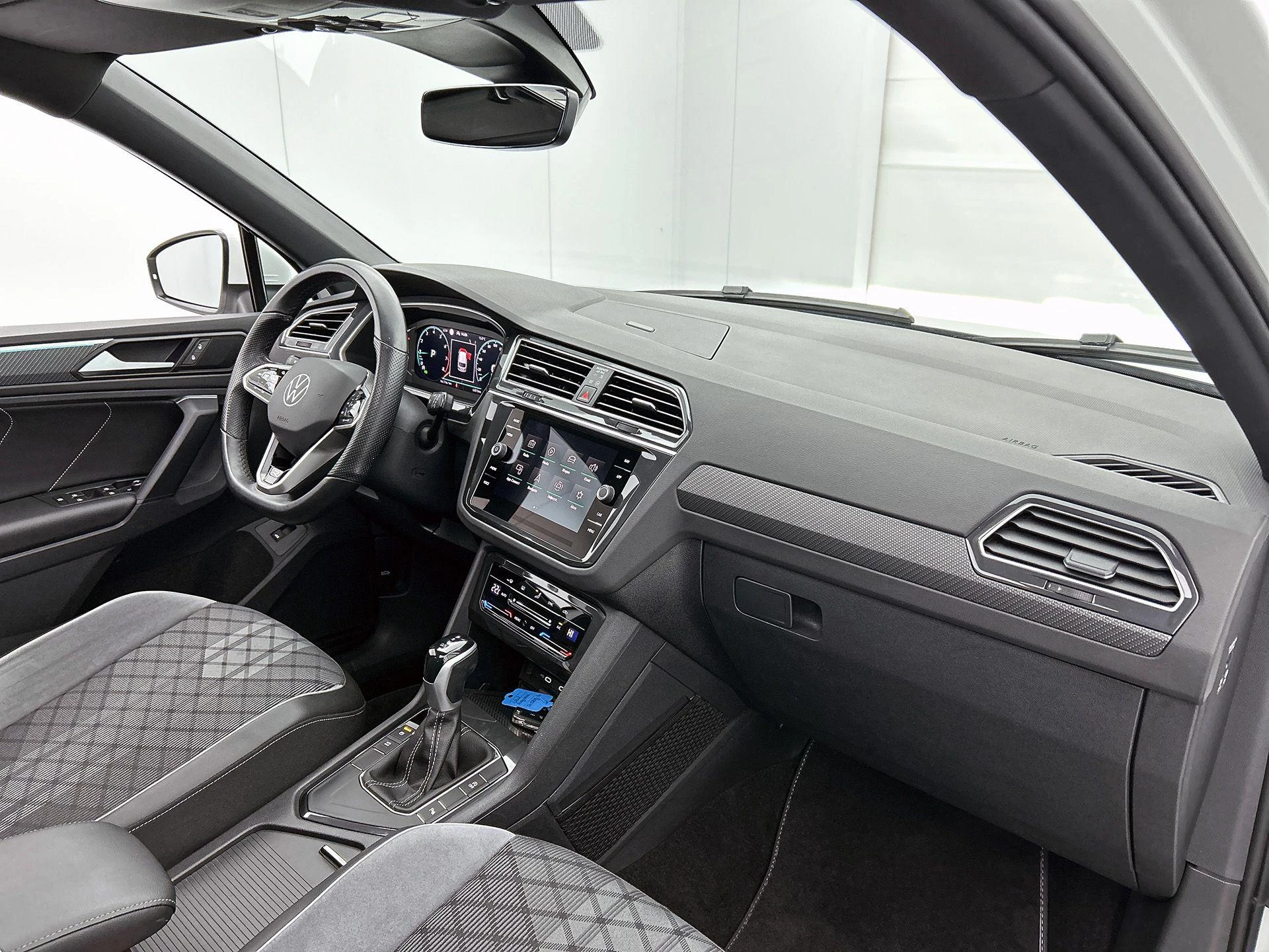 Volkswagen-Tiguan-image-20