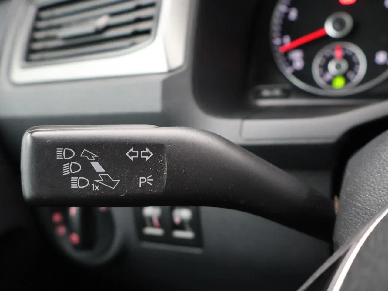 Volkswagen-Caddy-image-26