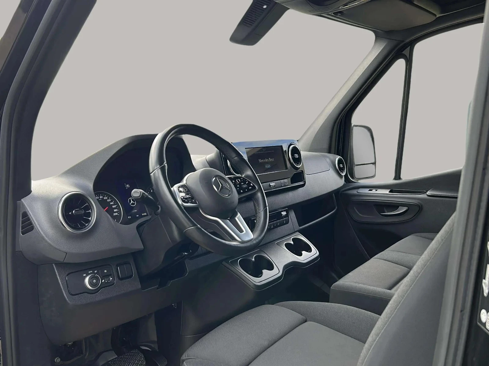 Mercedes-Benz-Sprinter-image-8