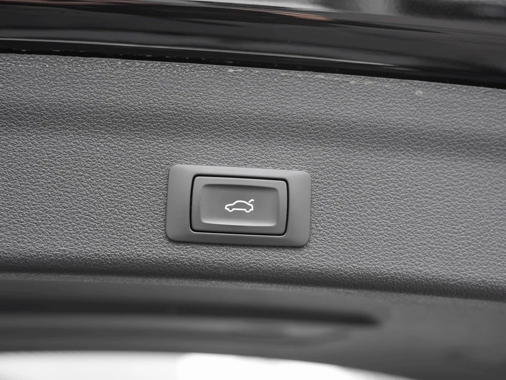 Audi S6 Avant 3.0 TDI Navi LED Kamera Optik schwarz+