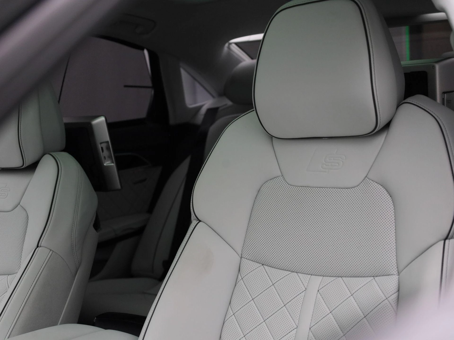 Audi-A8-image-69
