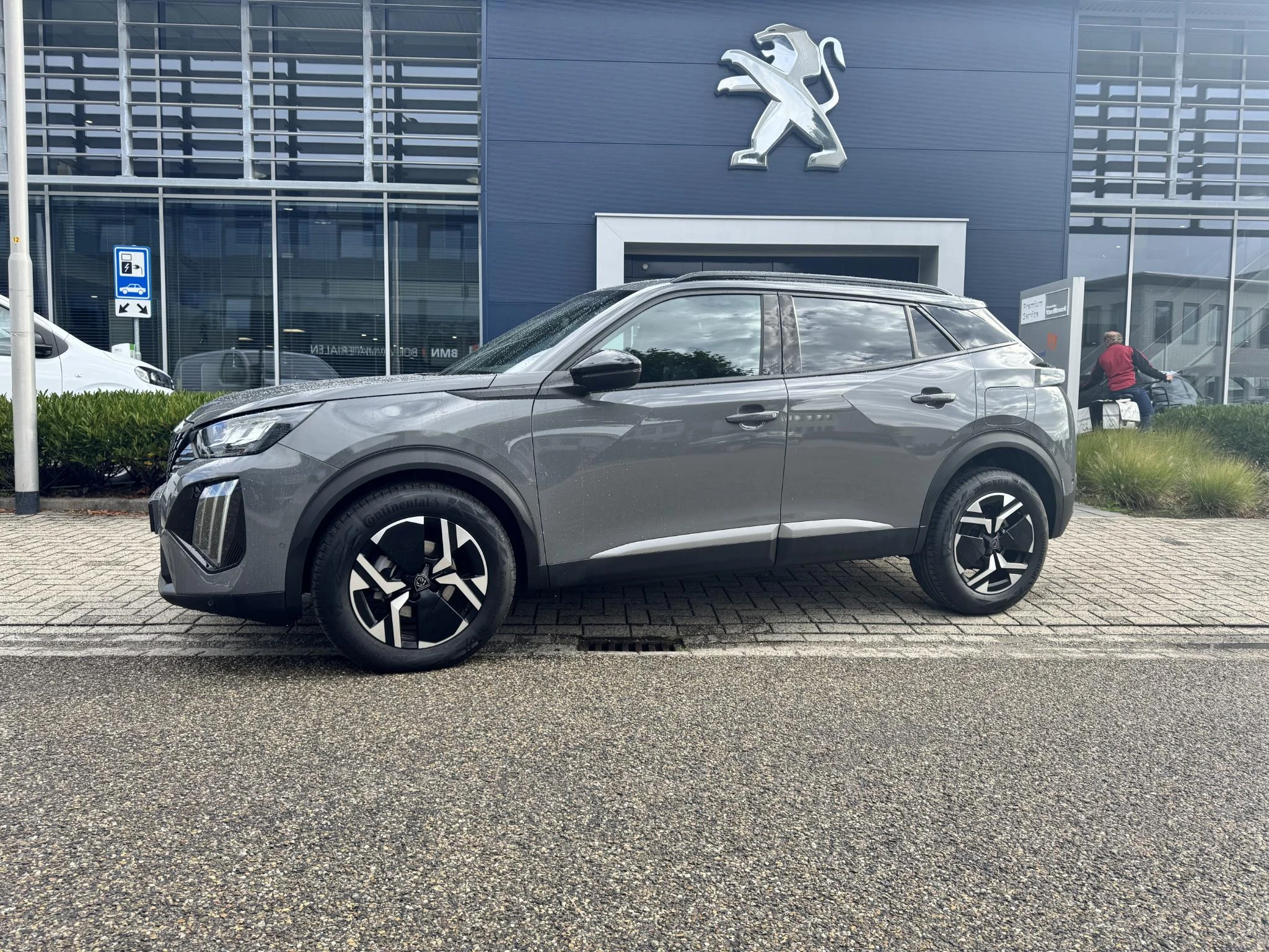 Peugeot-2008-image-1