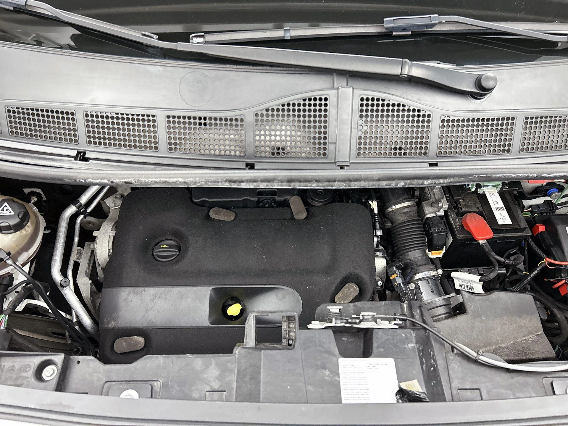 Opel-Vivaro-image-15