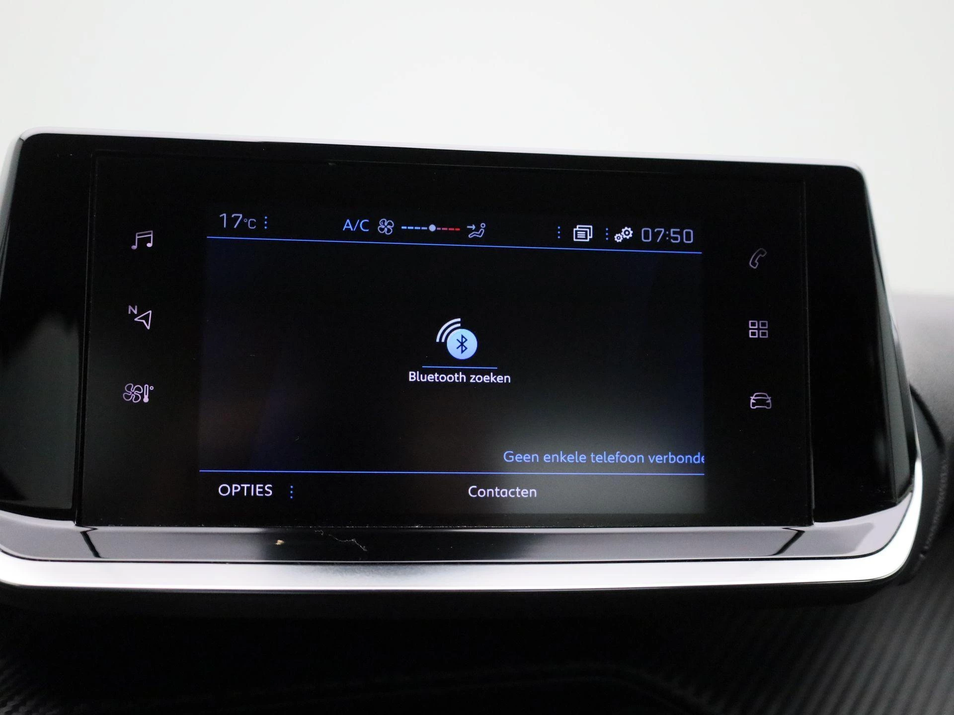 Peugeot-208-image-15