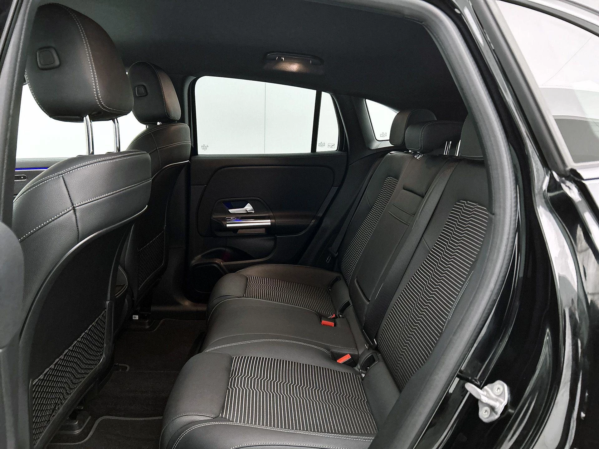 Mercedes-Benz-EQA-image-26