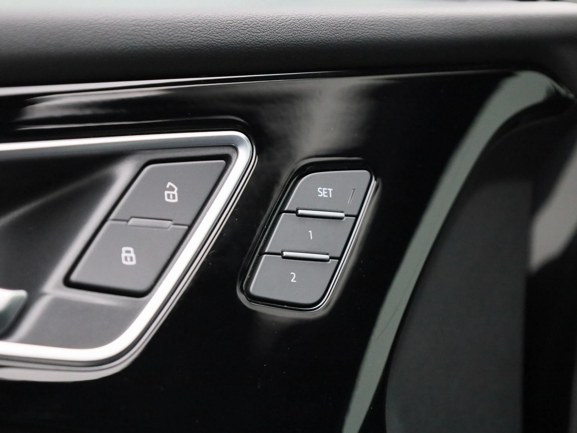 Audi-Q4 e-tron-image-40