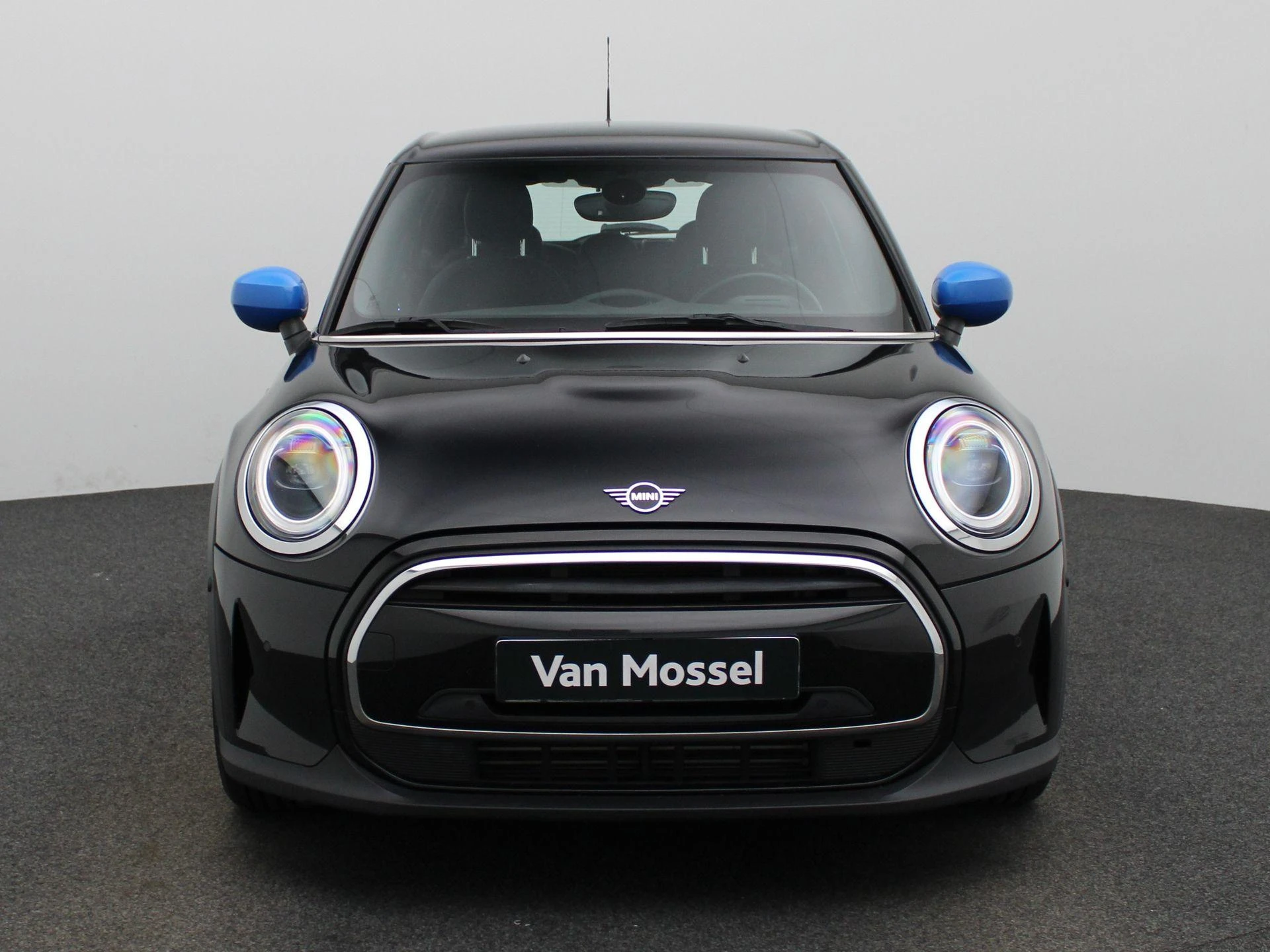 MINI-One-image-2