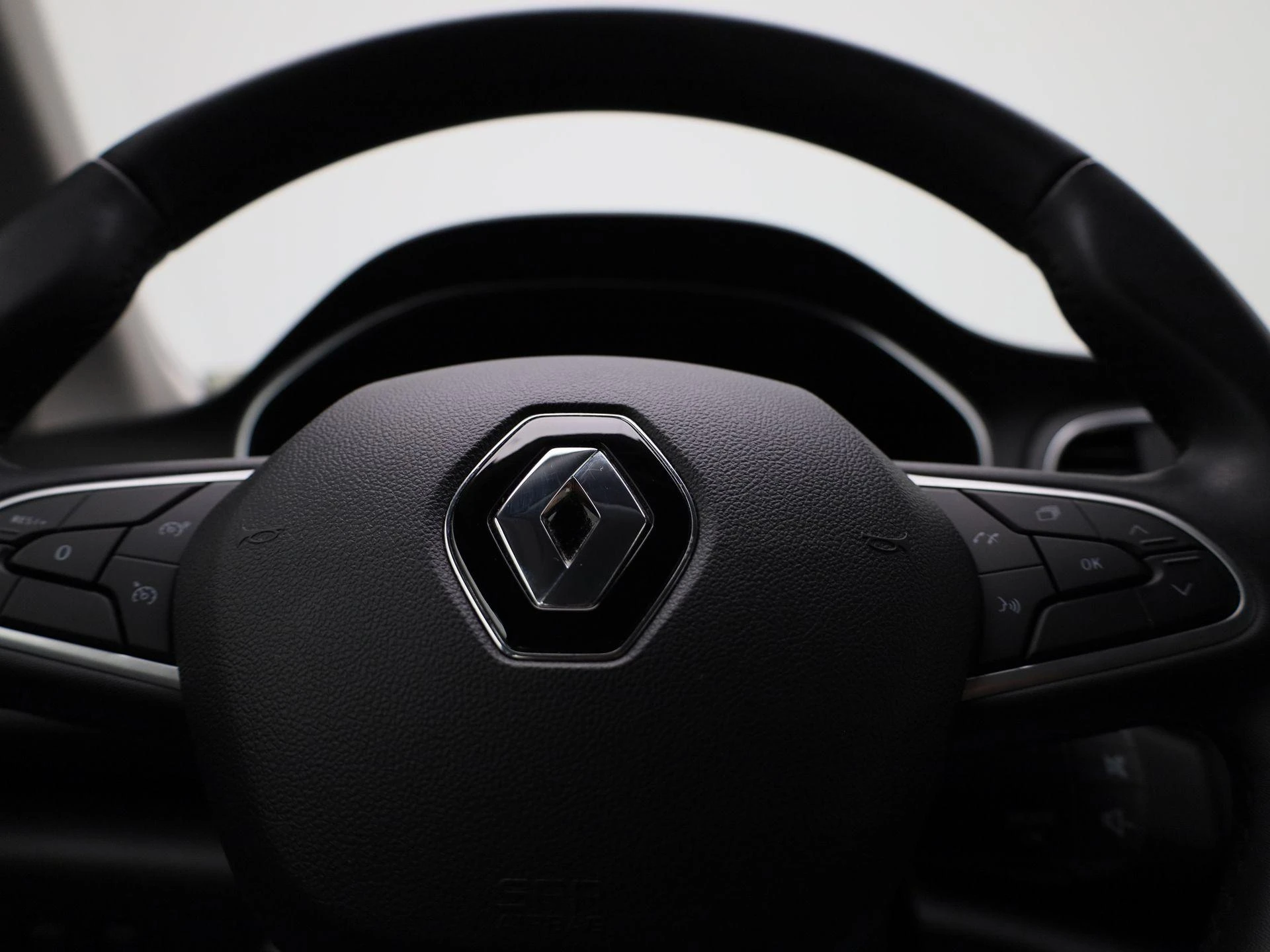 Renault-Megane E-Tech-image-30