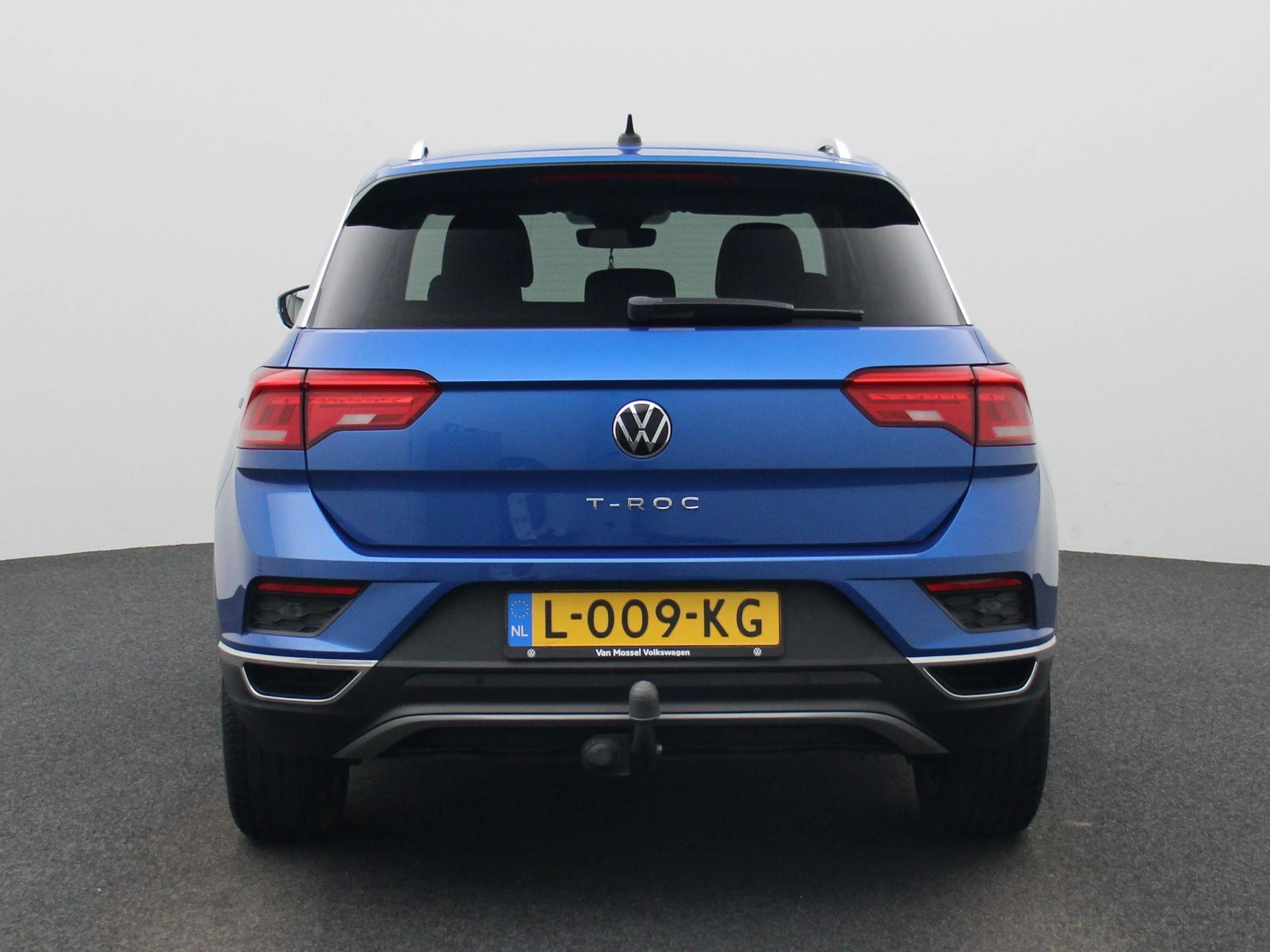 Volkswagen-T-Roc-image-4