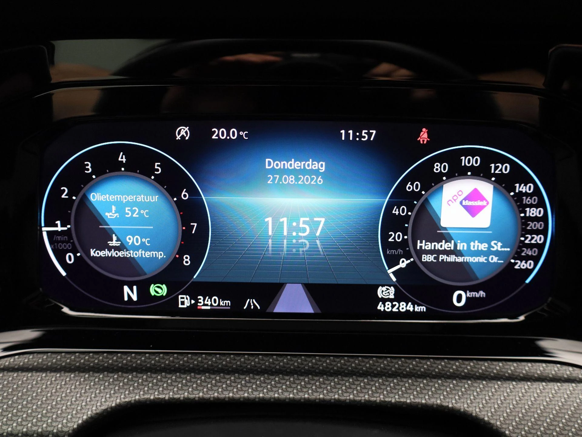 Volkswagen-Golf-image-16