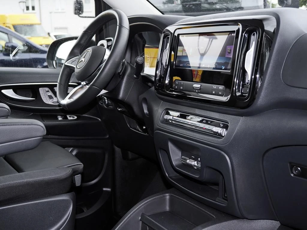 Mercedes-Benz-Vito 124-image-8