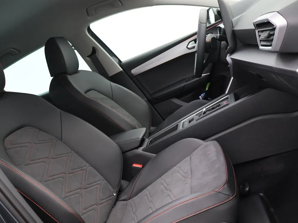 SEAT-Leon-image-18
