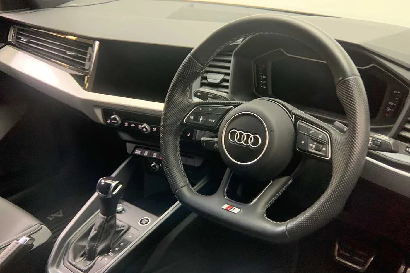 Audi-A1 Sportback-image-5