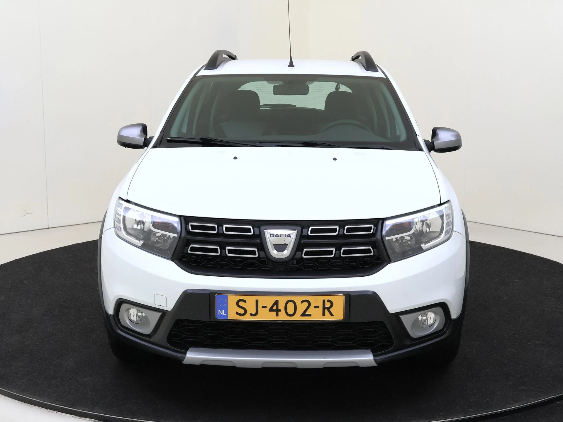 Dacia-Sandero Stepway-image-5