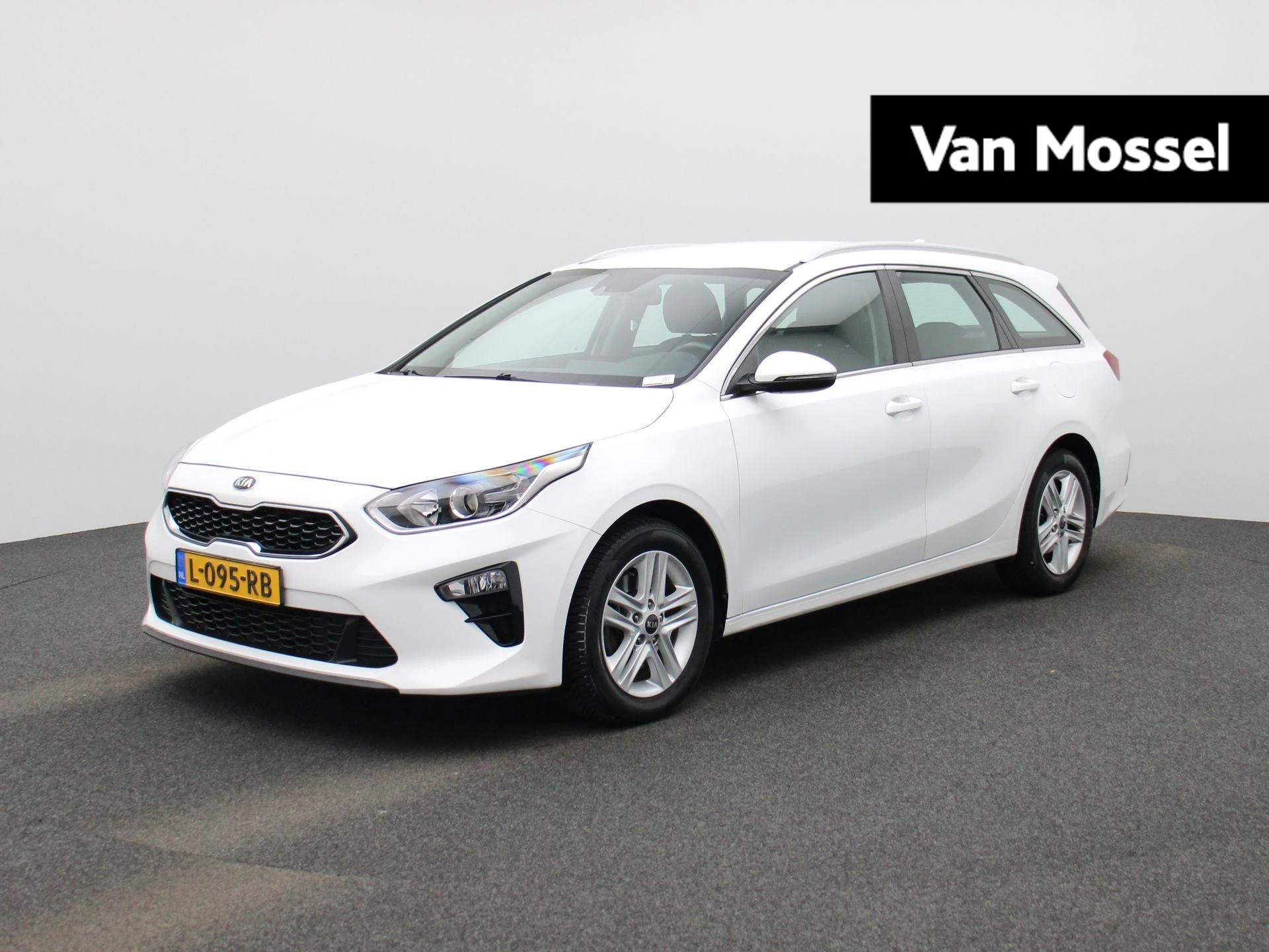 Kia-Ceed Sportswagon-image-0