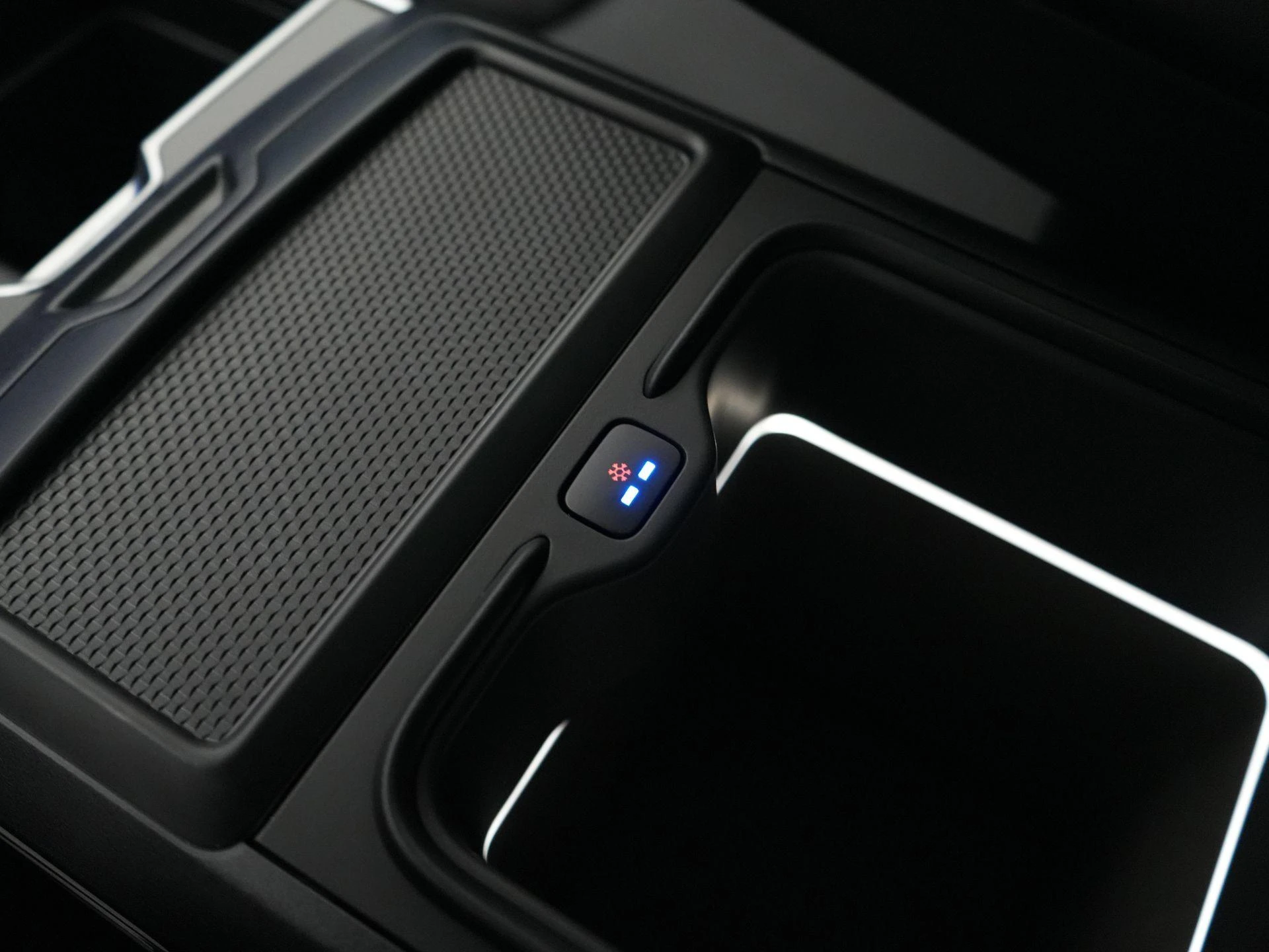 Land Rover-Range Rover-image-35