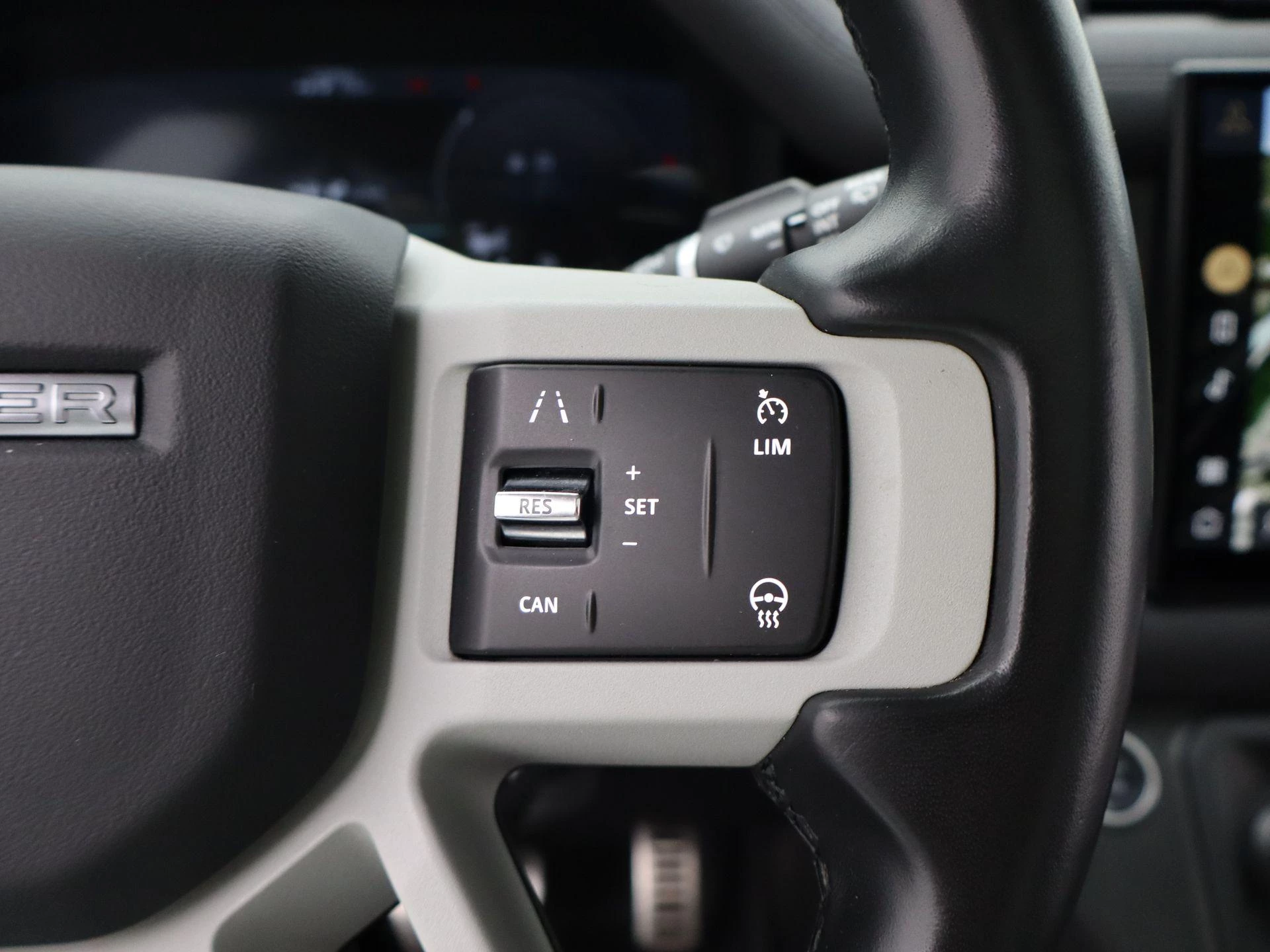 Land Rover-Defender-image-19