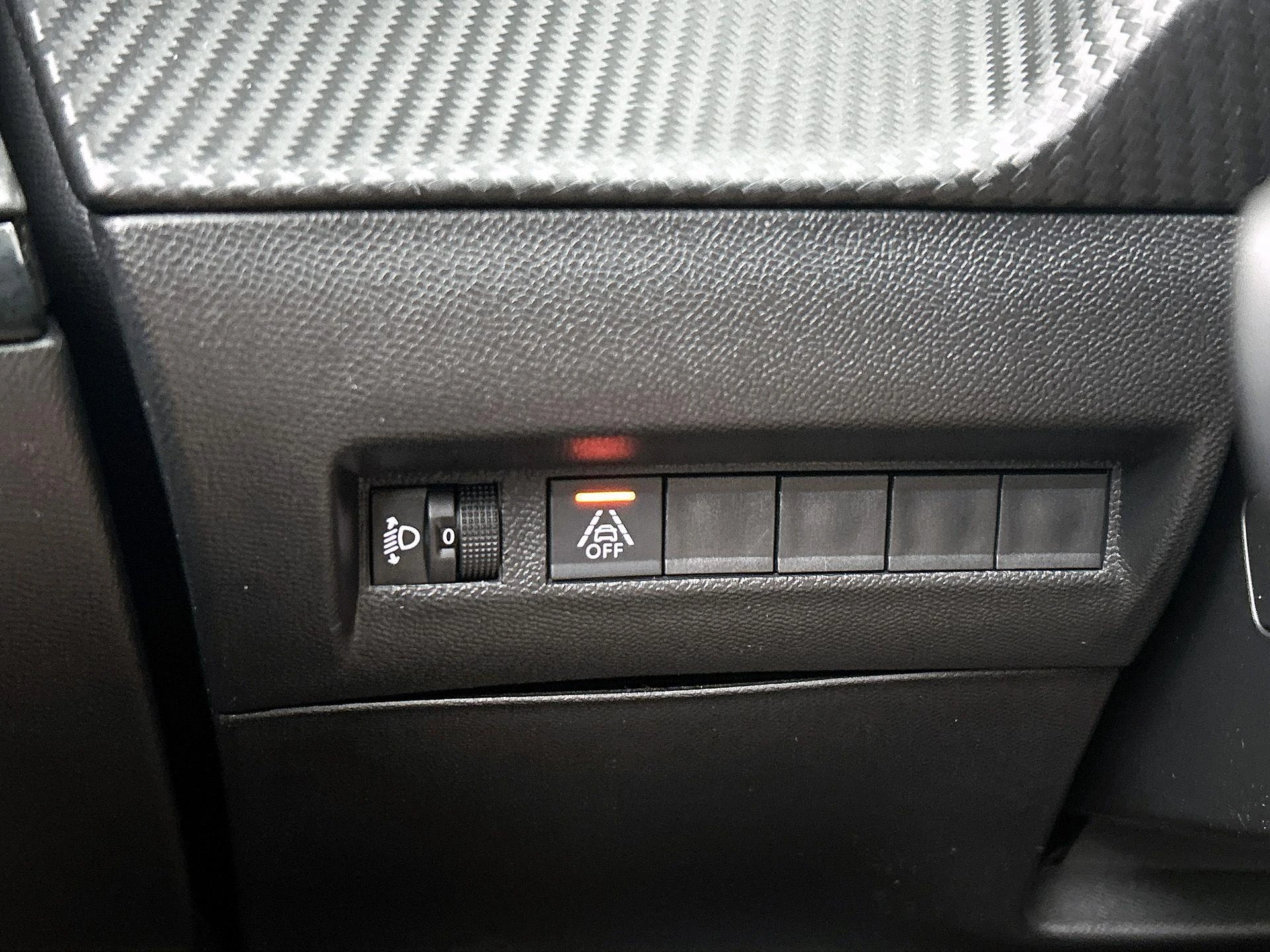 Peugeot-e-2008-image-26