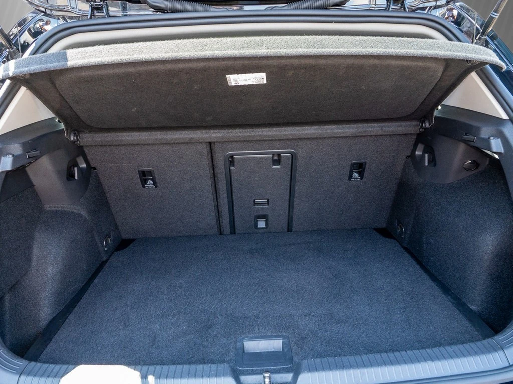 Volkswagen-Golf-image-6