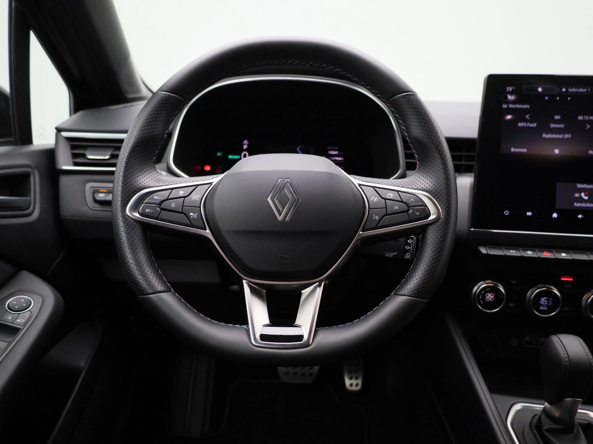 Renault-Clio-image-6