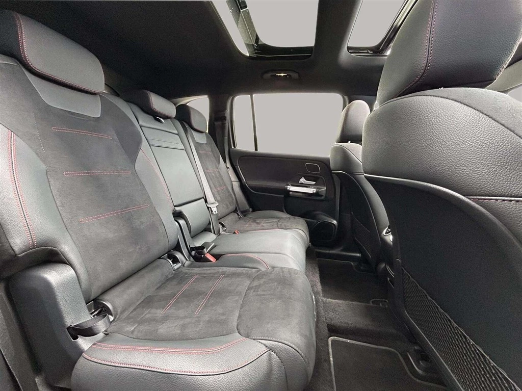 Mercedes-Benz-EQB-image-21