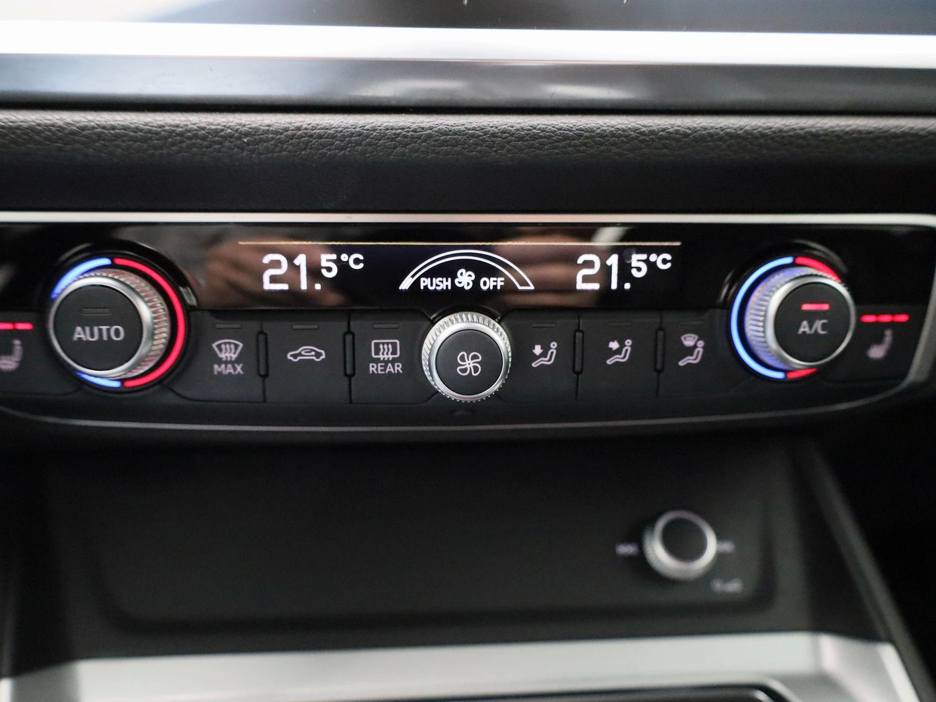 Audi Q3 35 TFSI S tronic Bus. Ed. Attraction