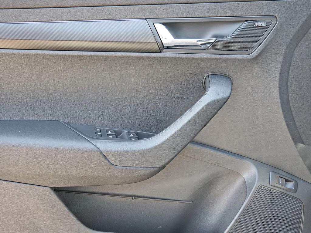 Škoda Karoq 2.0 TSI Sportline 4x4 *PANO*CANTON*AHK*ACC*NAVI*