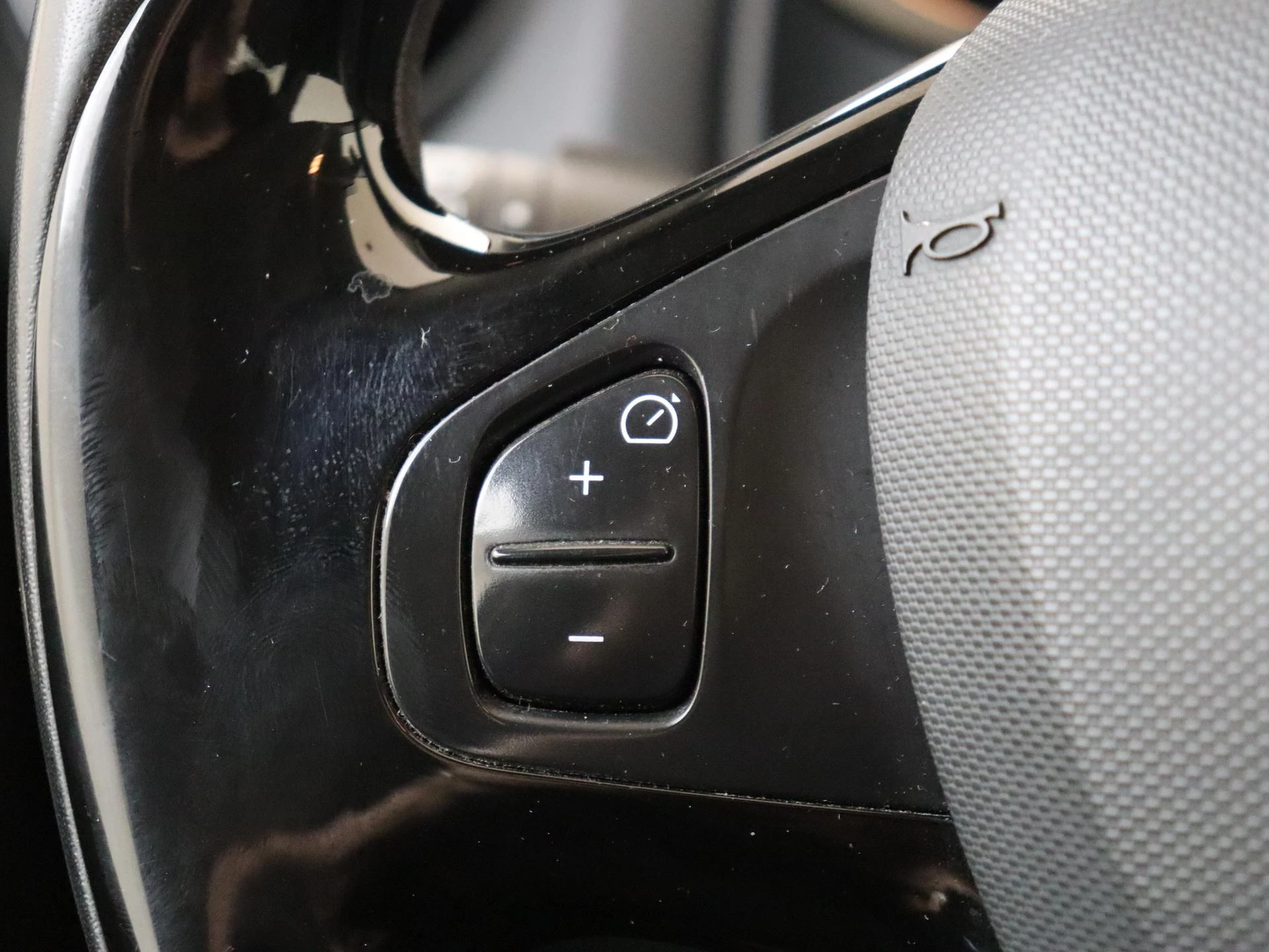 Renault-Clio-image-16