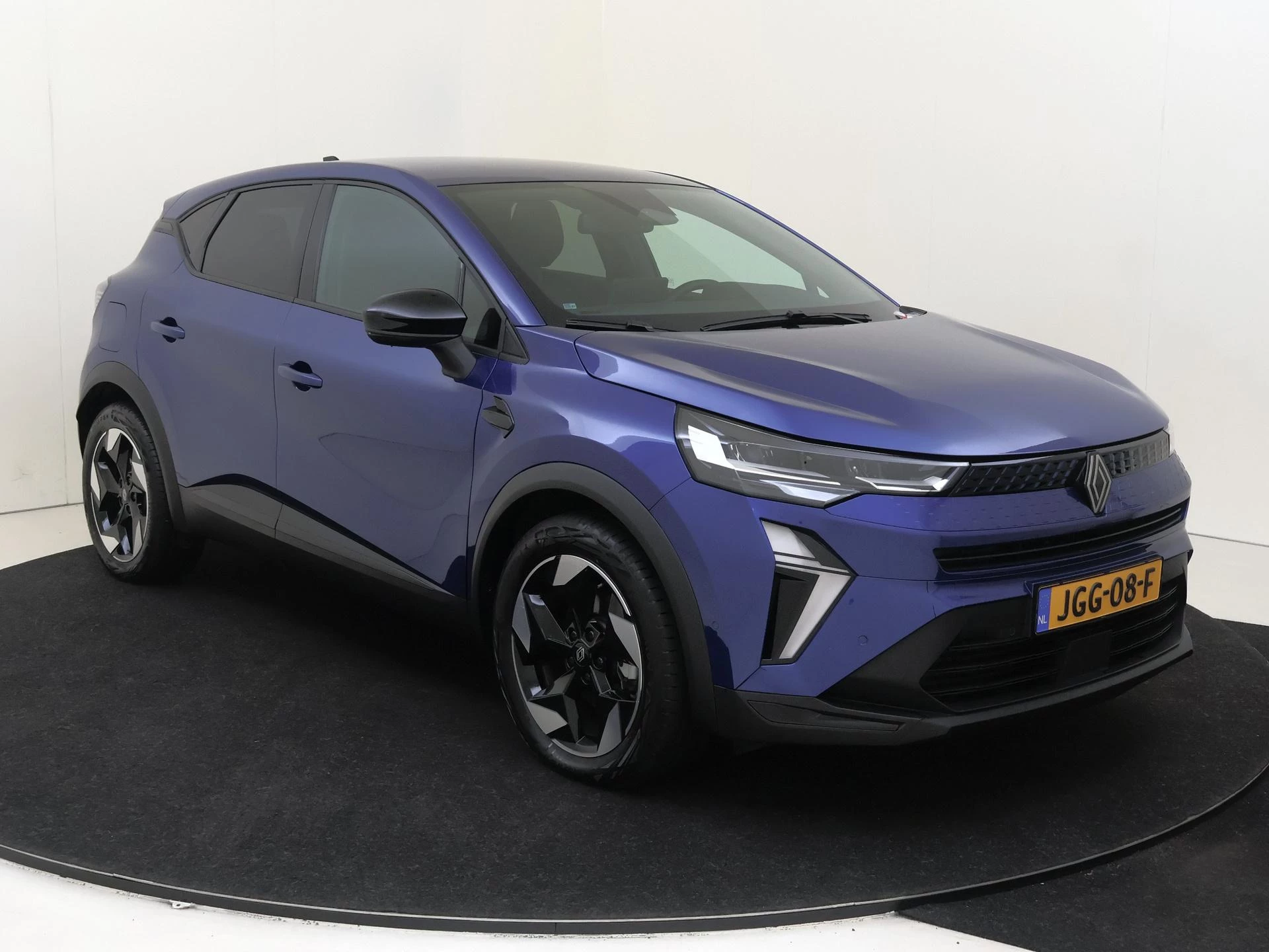 Renault-Captur-image-1