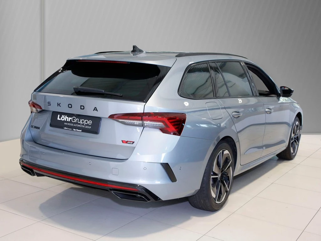 Škoda Octavia Combi RS 2.0 TSI UPE 58.240 AHK Pano 18"