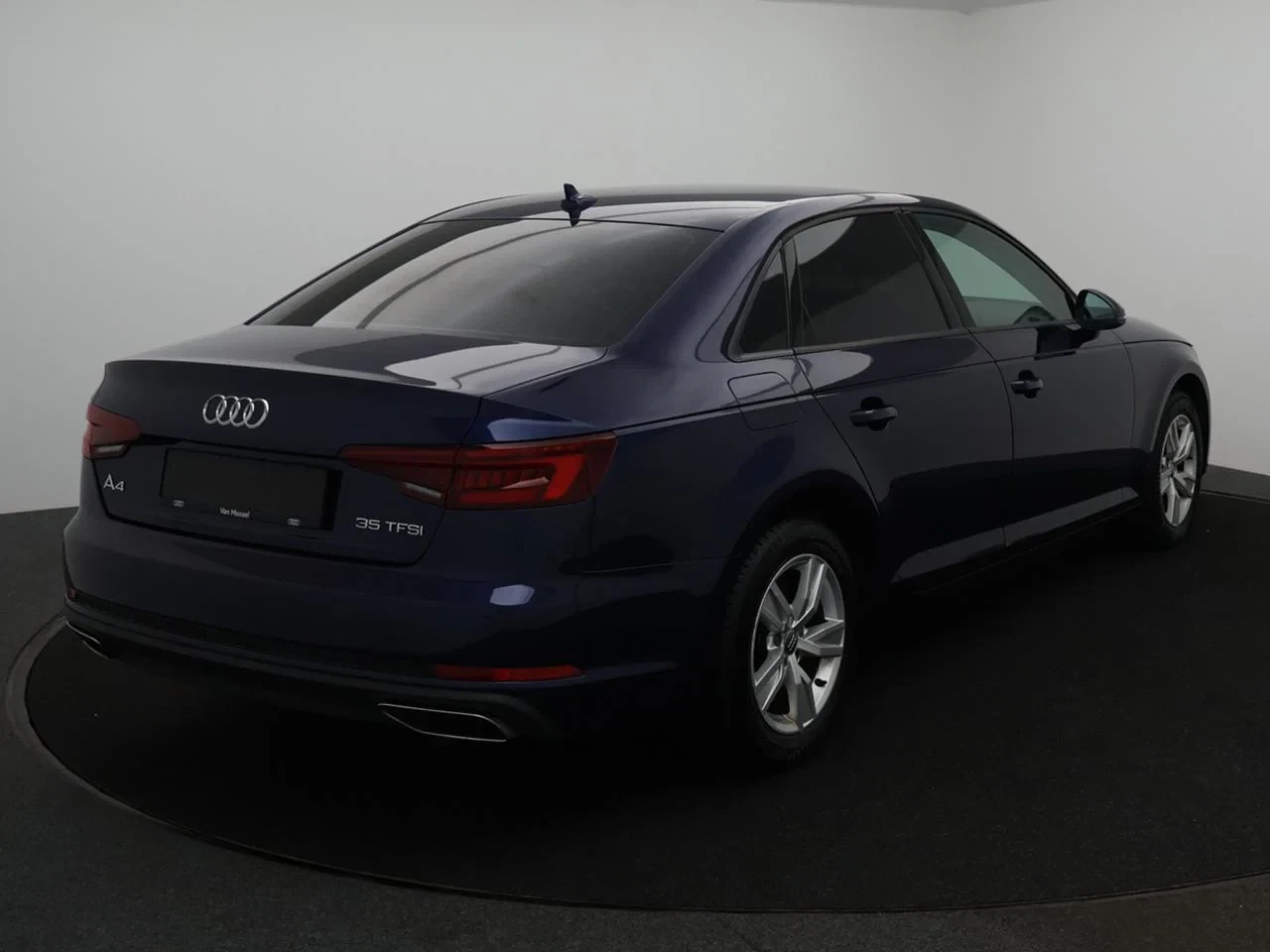 Audi-A4-image-6