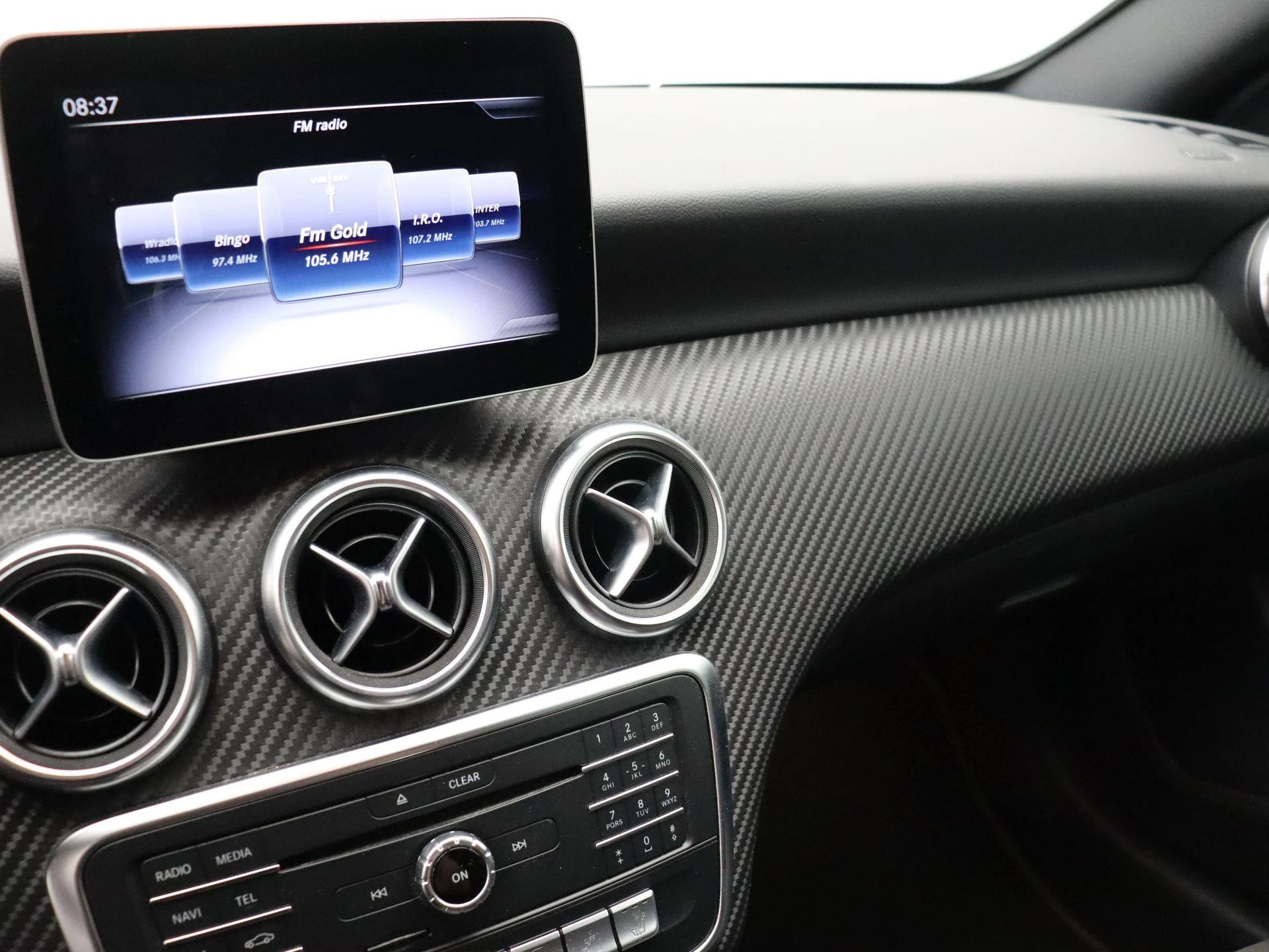 Mercedes-Benz-A-Klasse-image-12