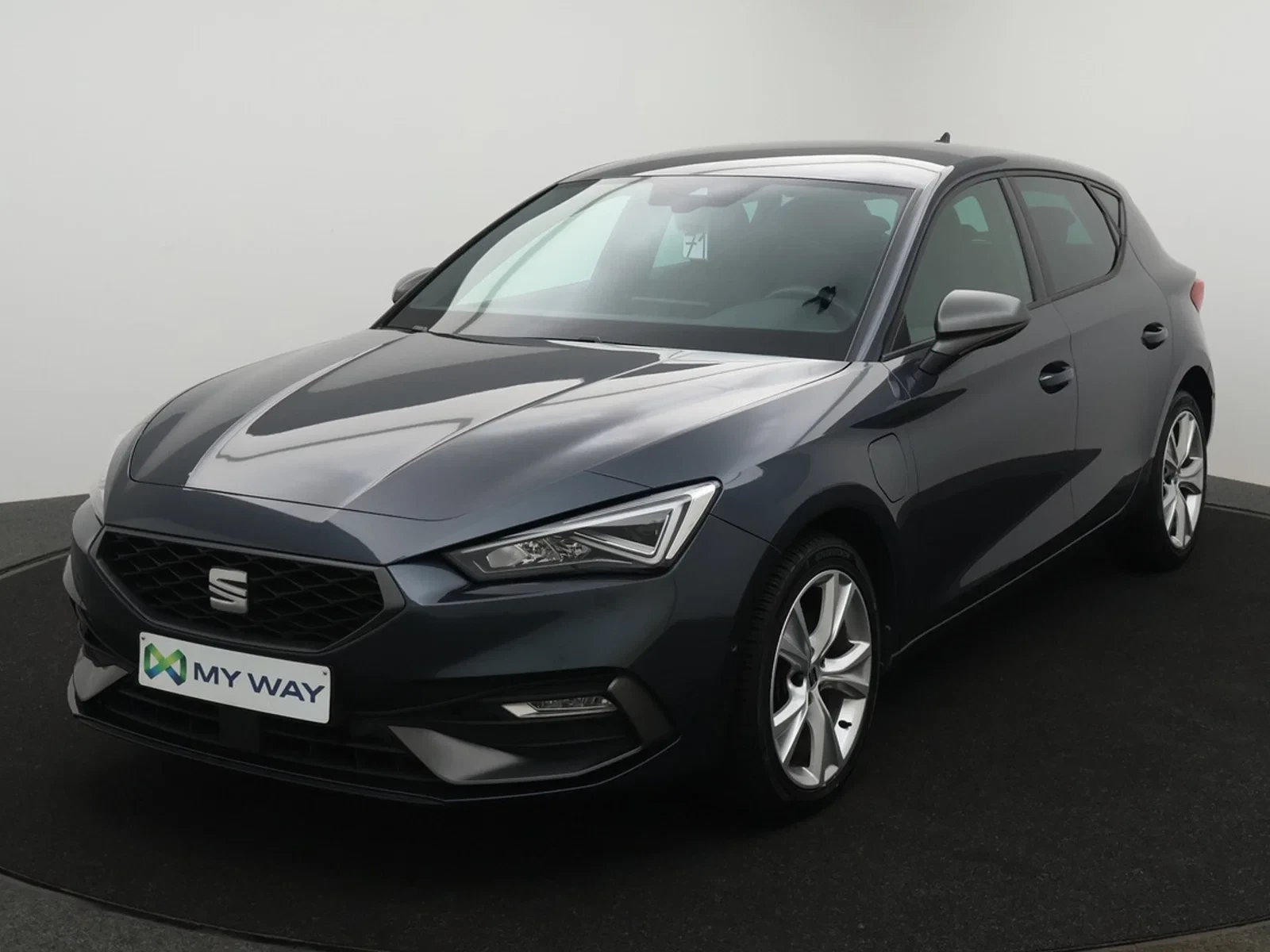 SEAT-Leon-image-0