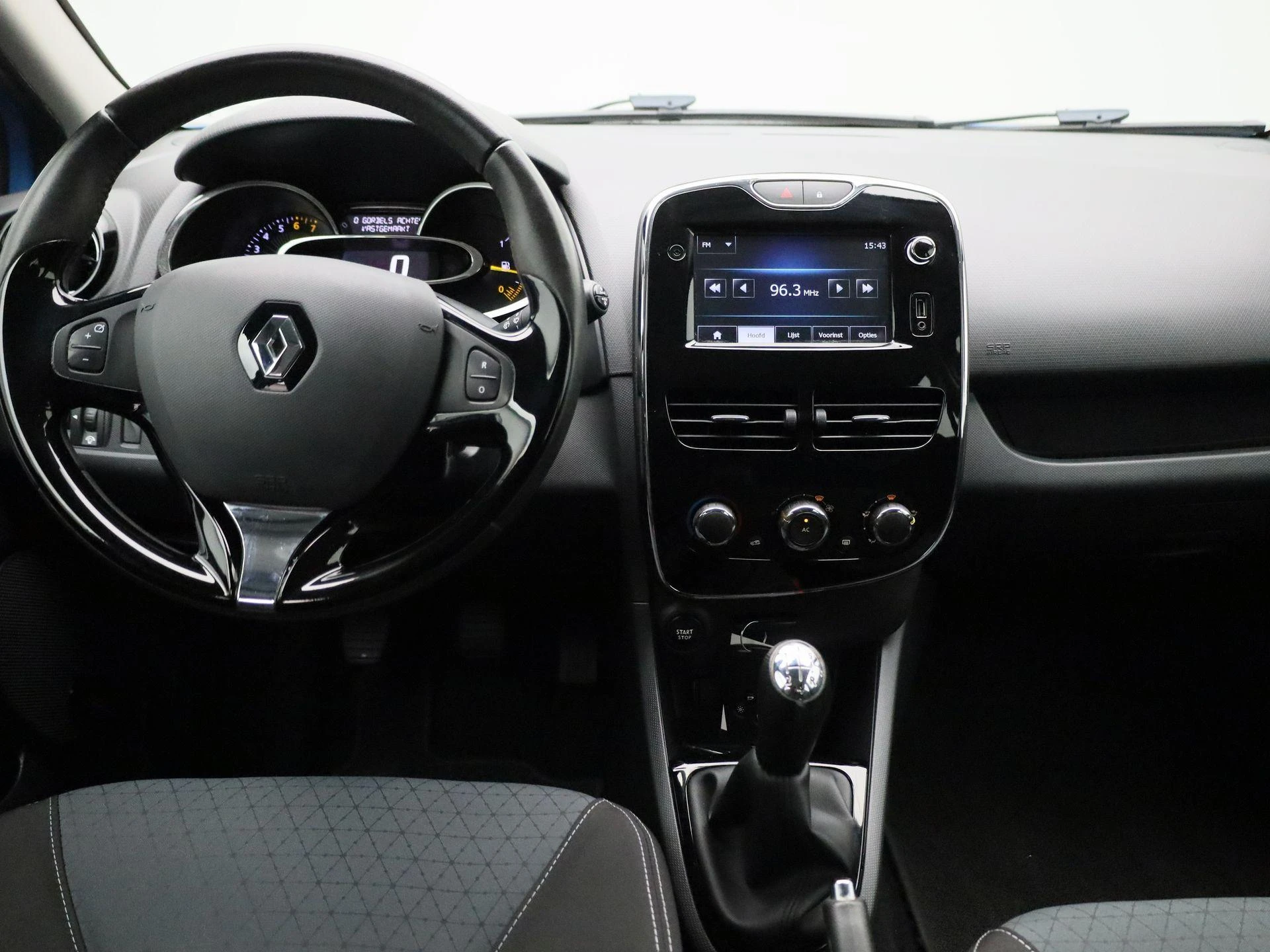 Renault-Clio-image-6