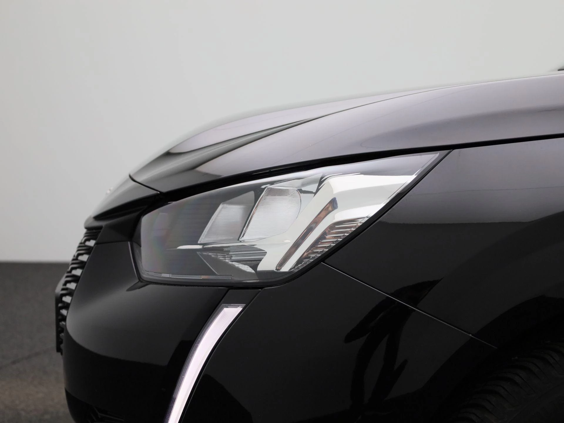 Peugeot-208-image-14