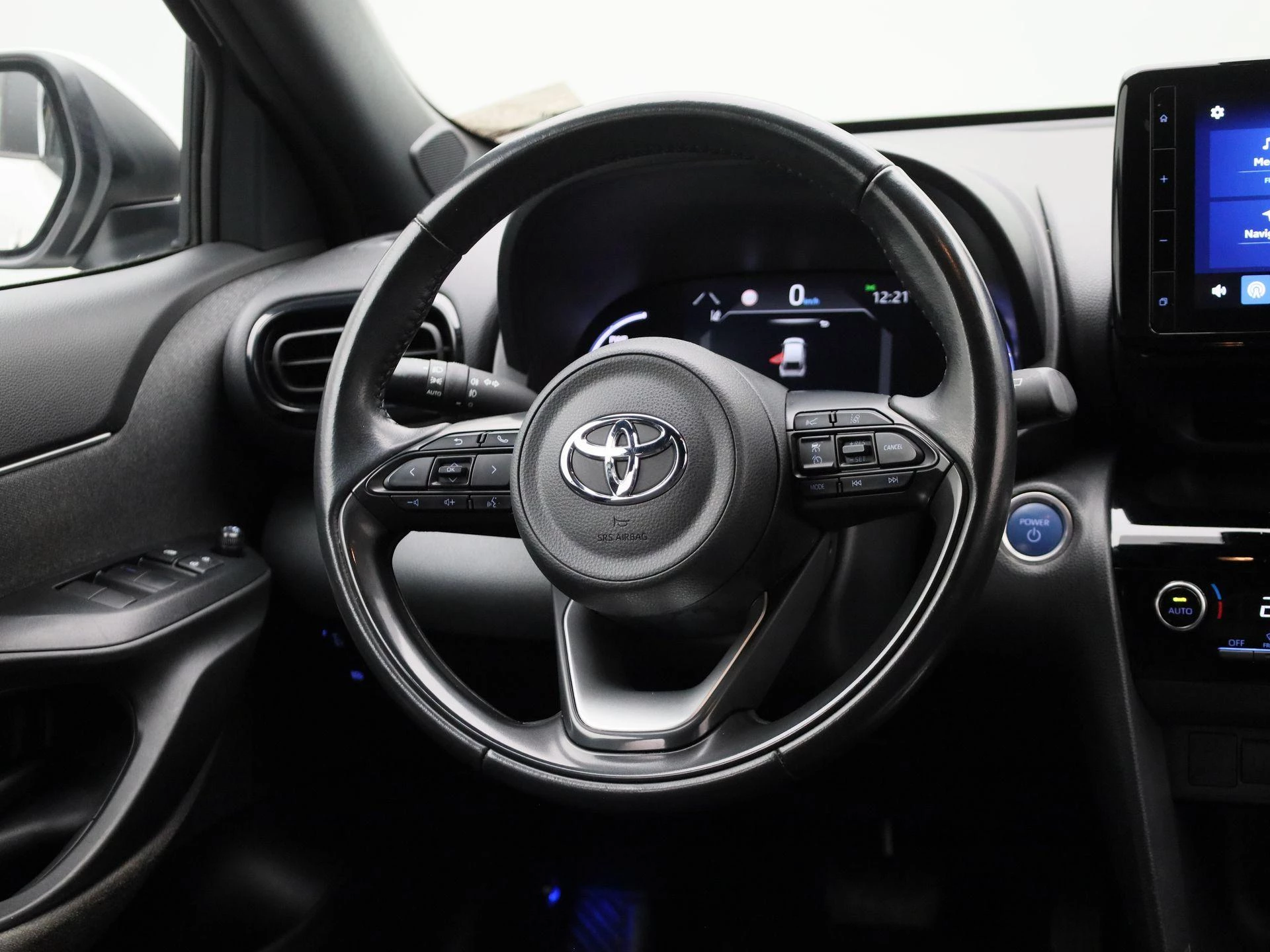Toyota-Yaris Cross-image-9