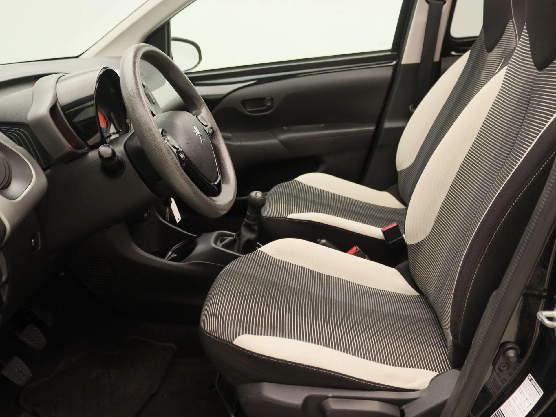 Peugeot-108-image-11