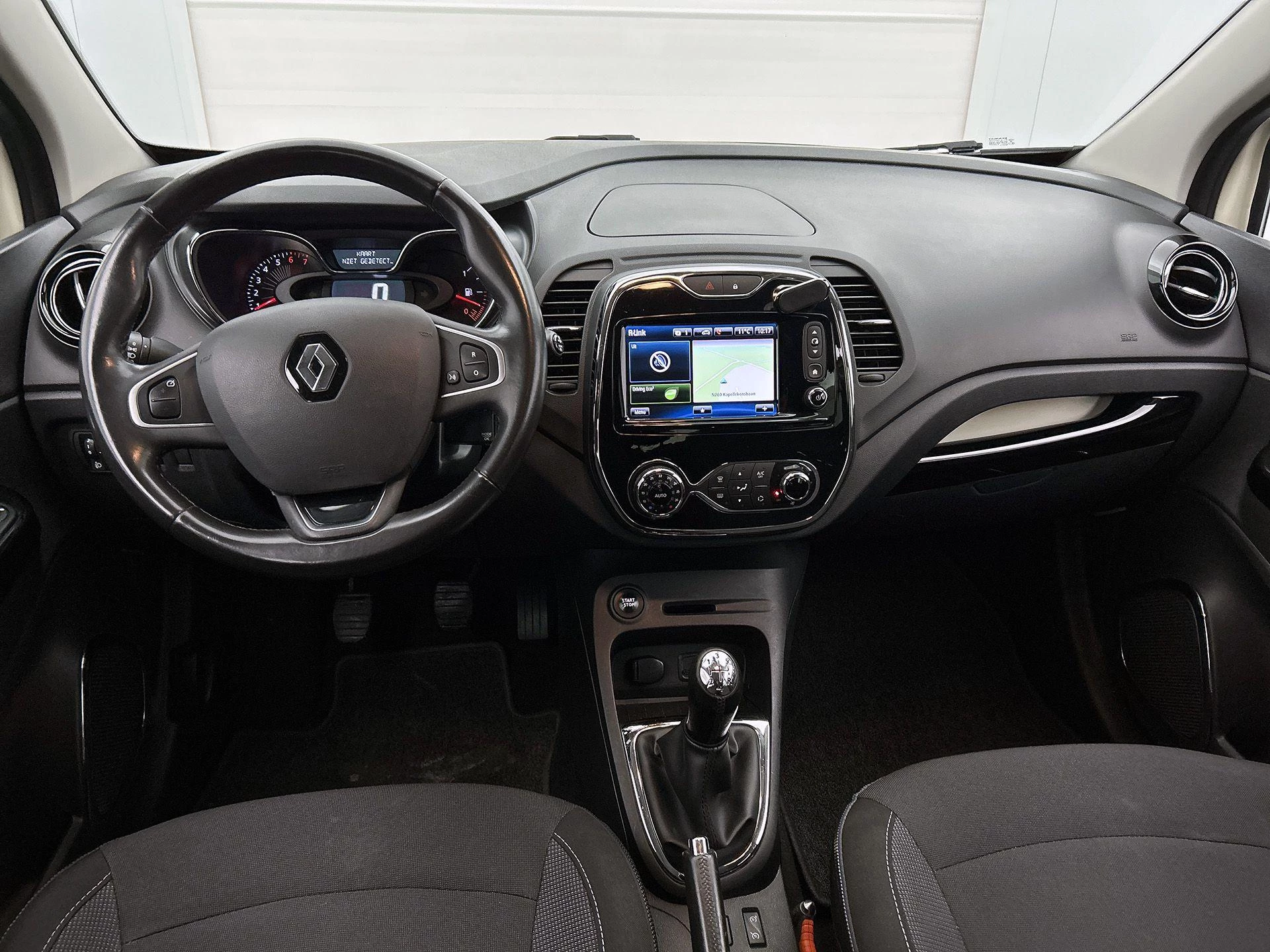 Renault-Captur-image-17