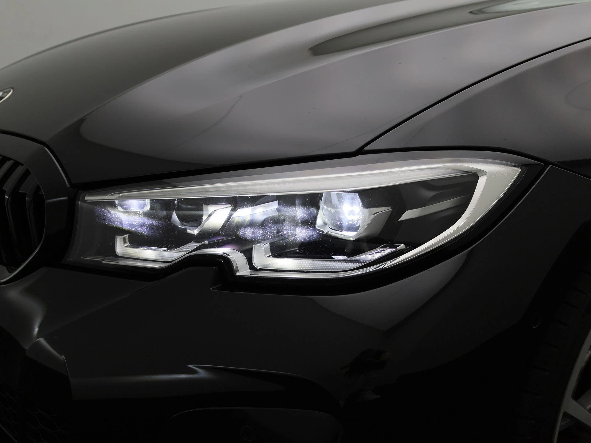BMW-3 Serie-image-15