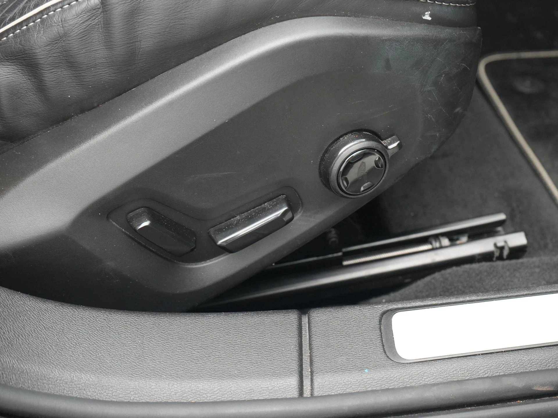 Volvo-V60-image-40