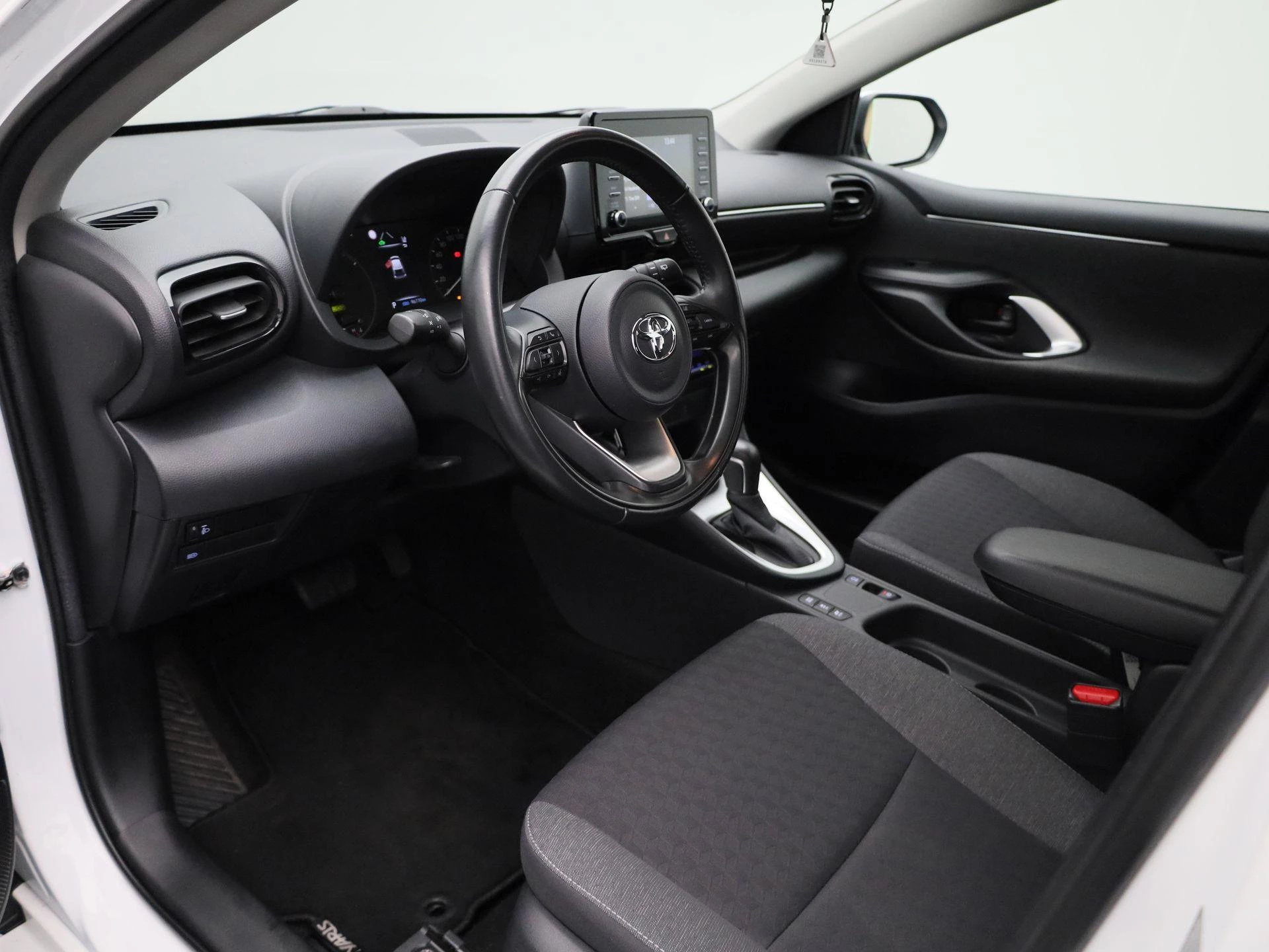 Toyota-Yaris-image-27