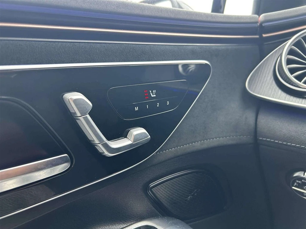 Mercedes-Benz-EQE-image-10