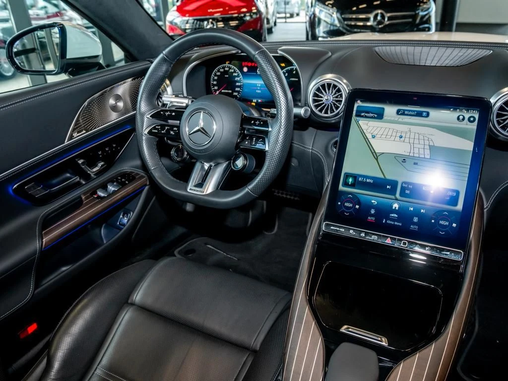 Mercedes-AMG-SL 63 AMG-image-9
