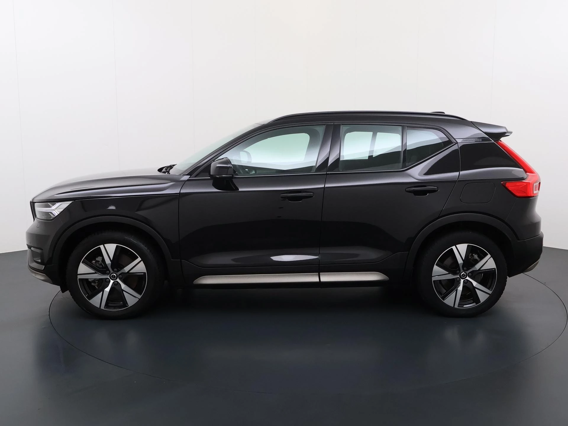 Volvo-XC40-image-3