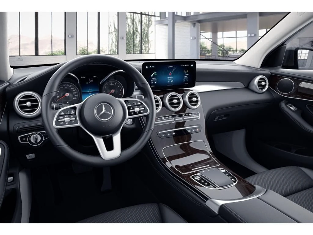 Mercedes-Benz-GLC 300 de-image-4